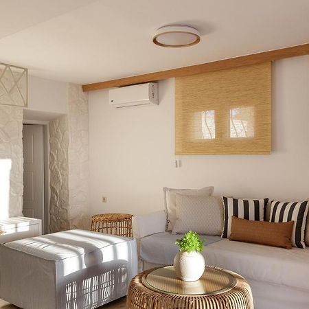 Villa Seashell -Wonderful Newly Renovated Villa On The Beach Galatás Exteriör bild