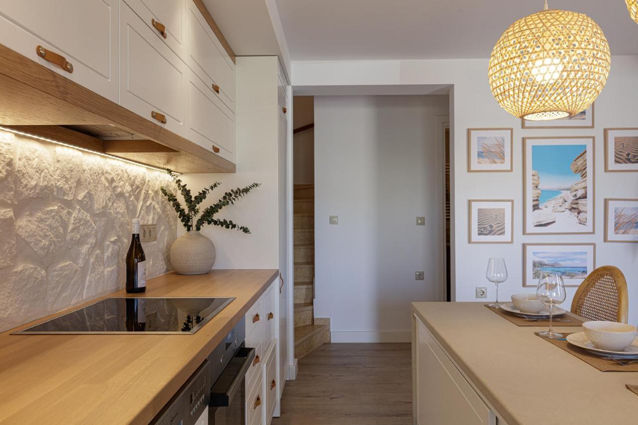 Villa Seashell -Wonderful Newly Renovated Villa On The Beach Galatás Exteriör bild