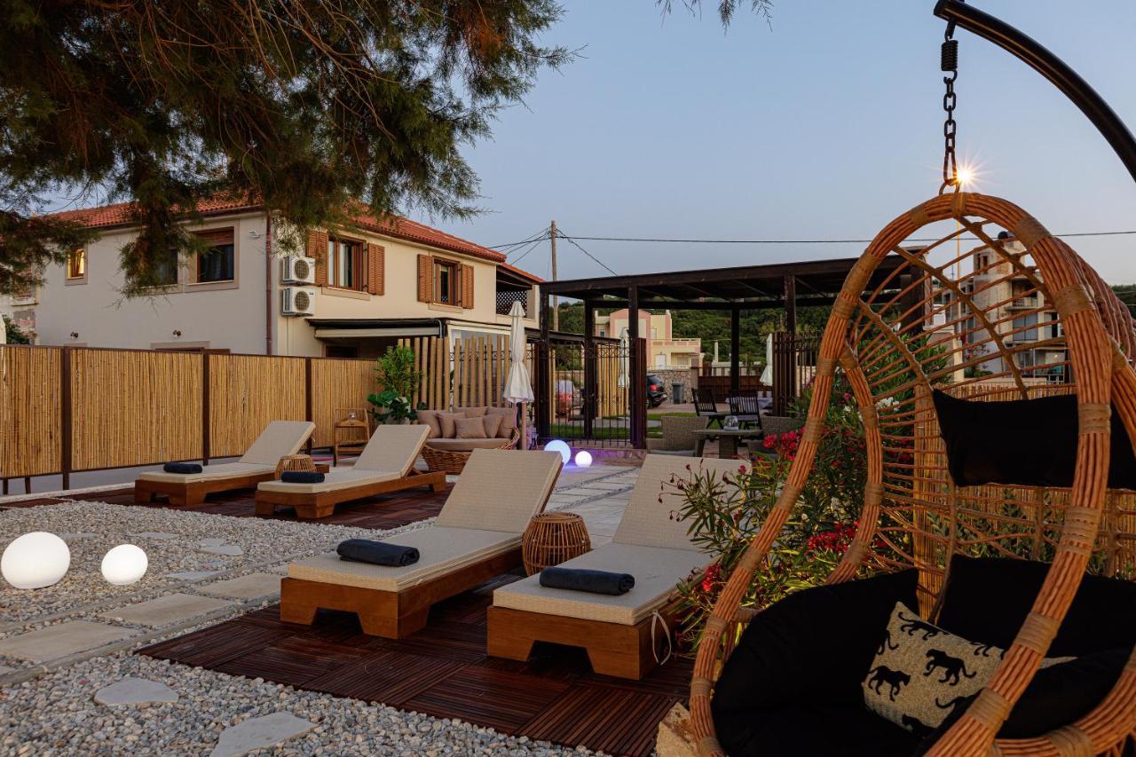 Villa Seashell -Wonderful Newly Renovated Villa On The Beach Galatás Exteriör bild